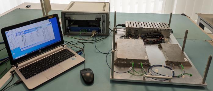 Electro-photonic Transceiver Breadboarding for ground stations application